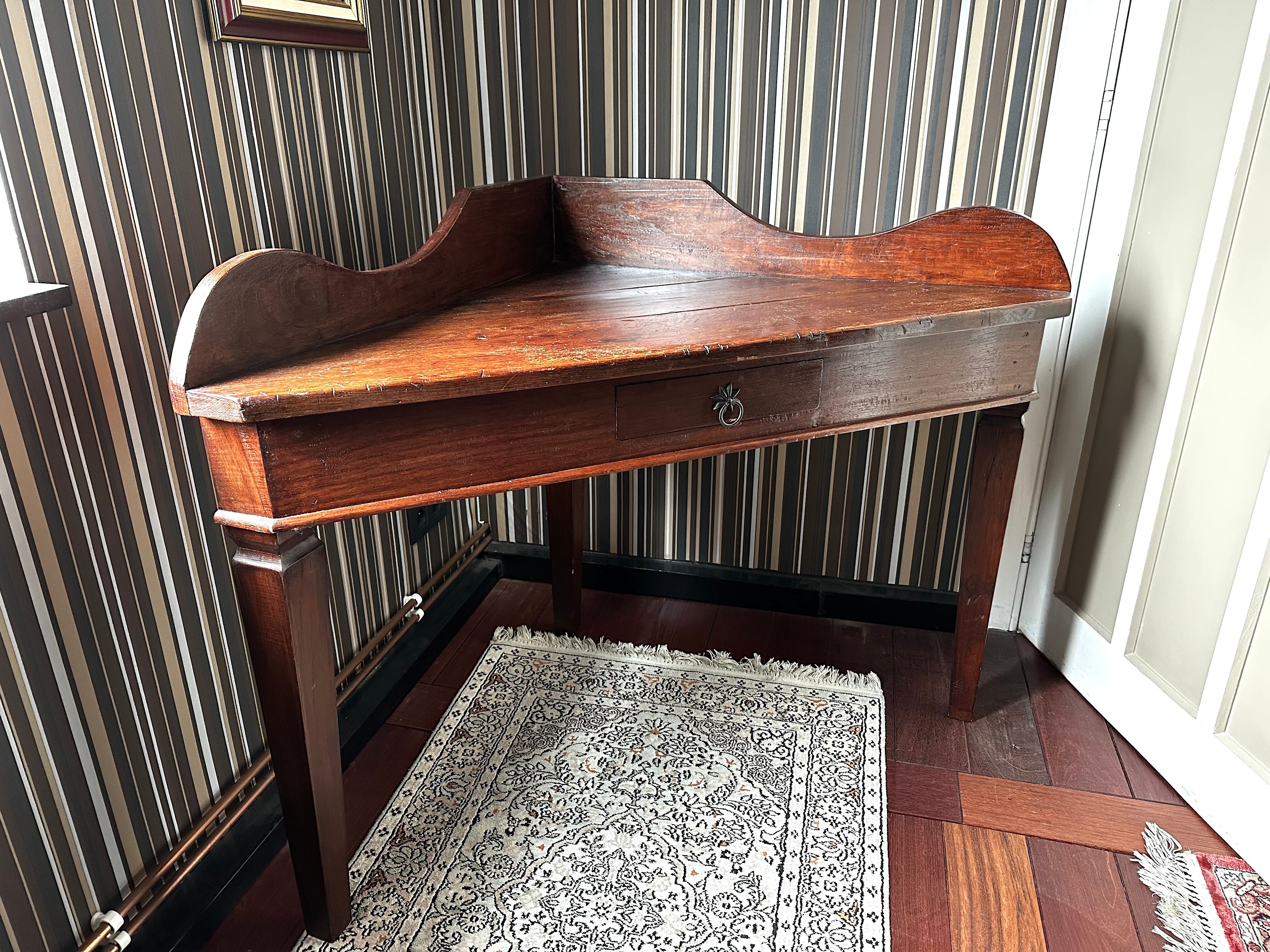 Bureau d'angle massif ancien - console / table