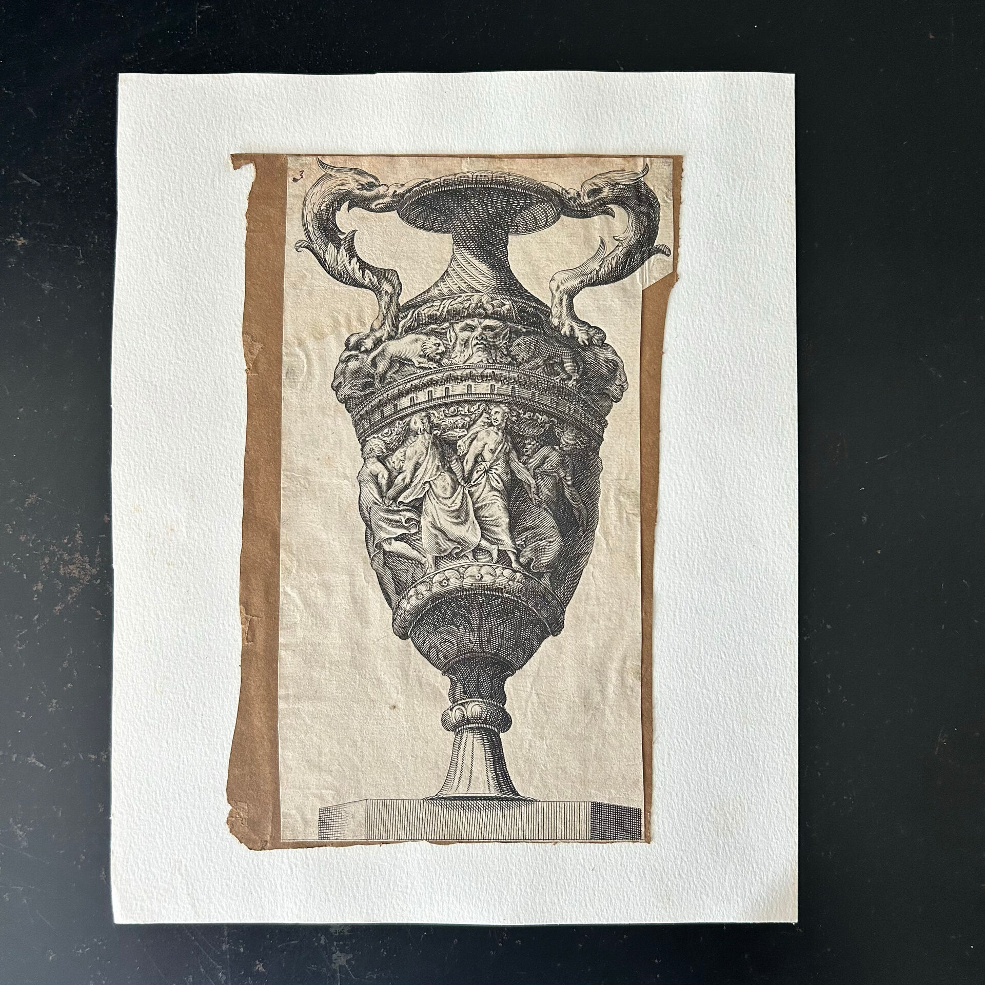 Gravure ancienne vase ornée d’après Polydoro da Caravaggio