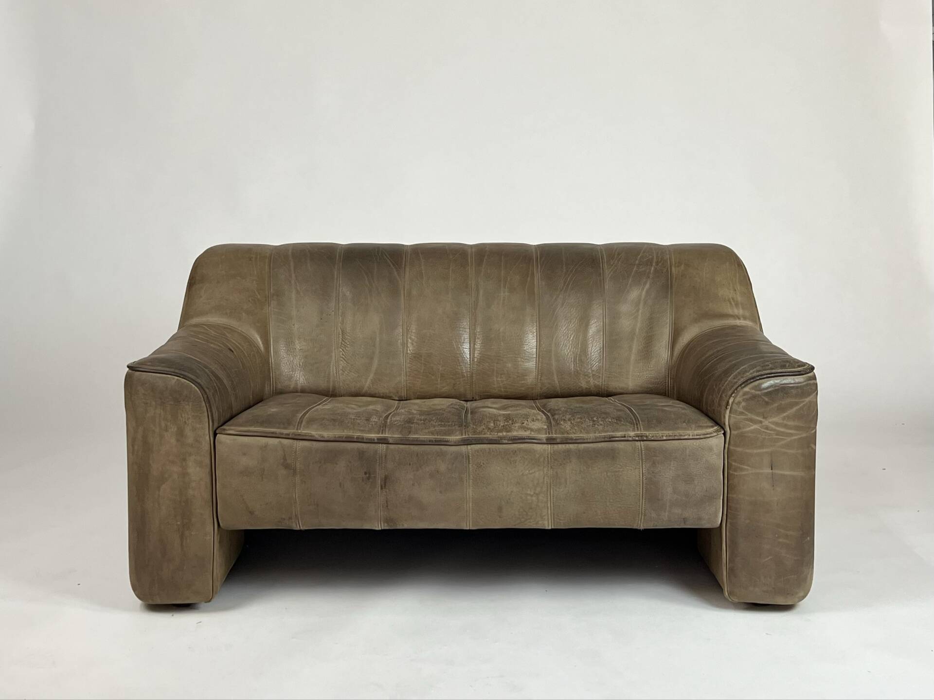 Vintage DS-44 de Sede leather sofa couch buffalo leather 70s