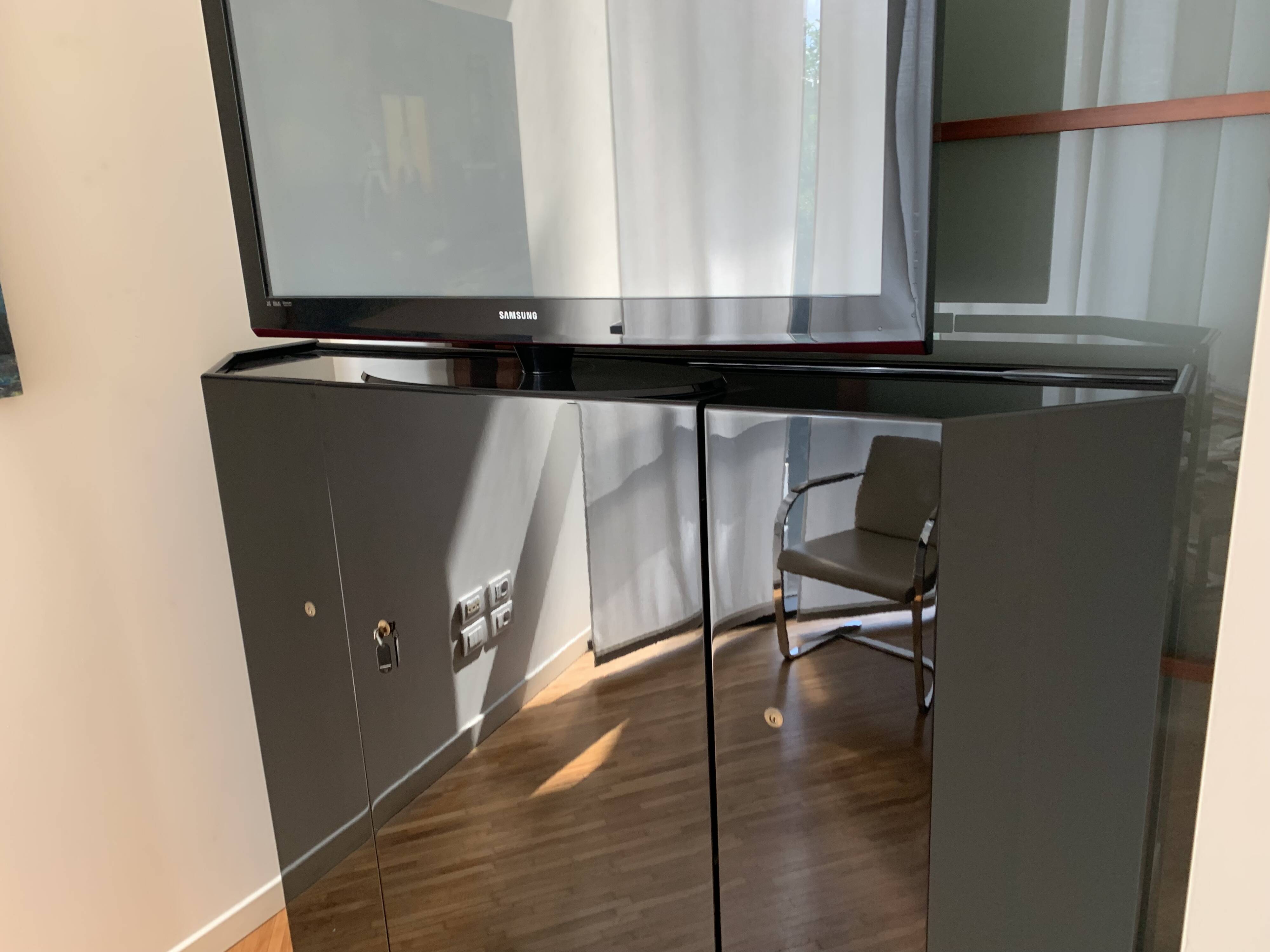 Black lacquered cabinet by Kazuhide Takahama for Cassina, 1980