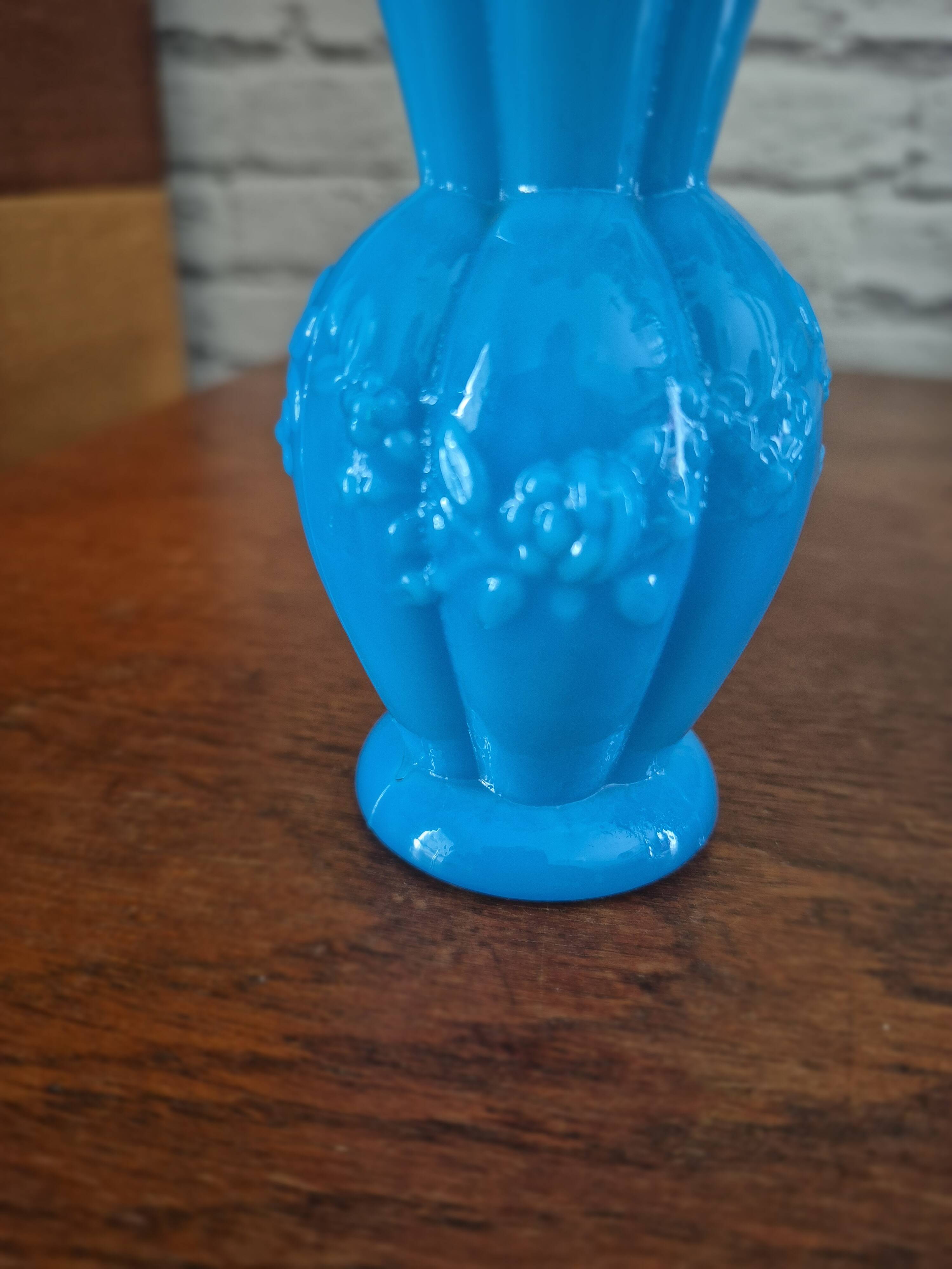 Vintage Portieux fairground opaline vase