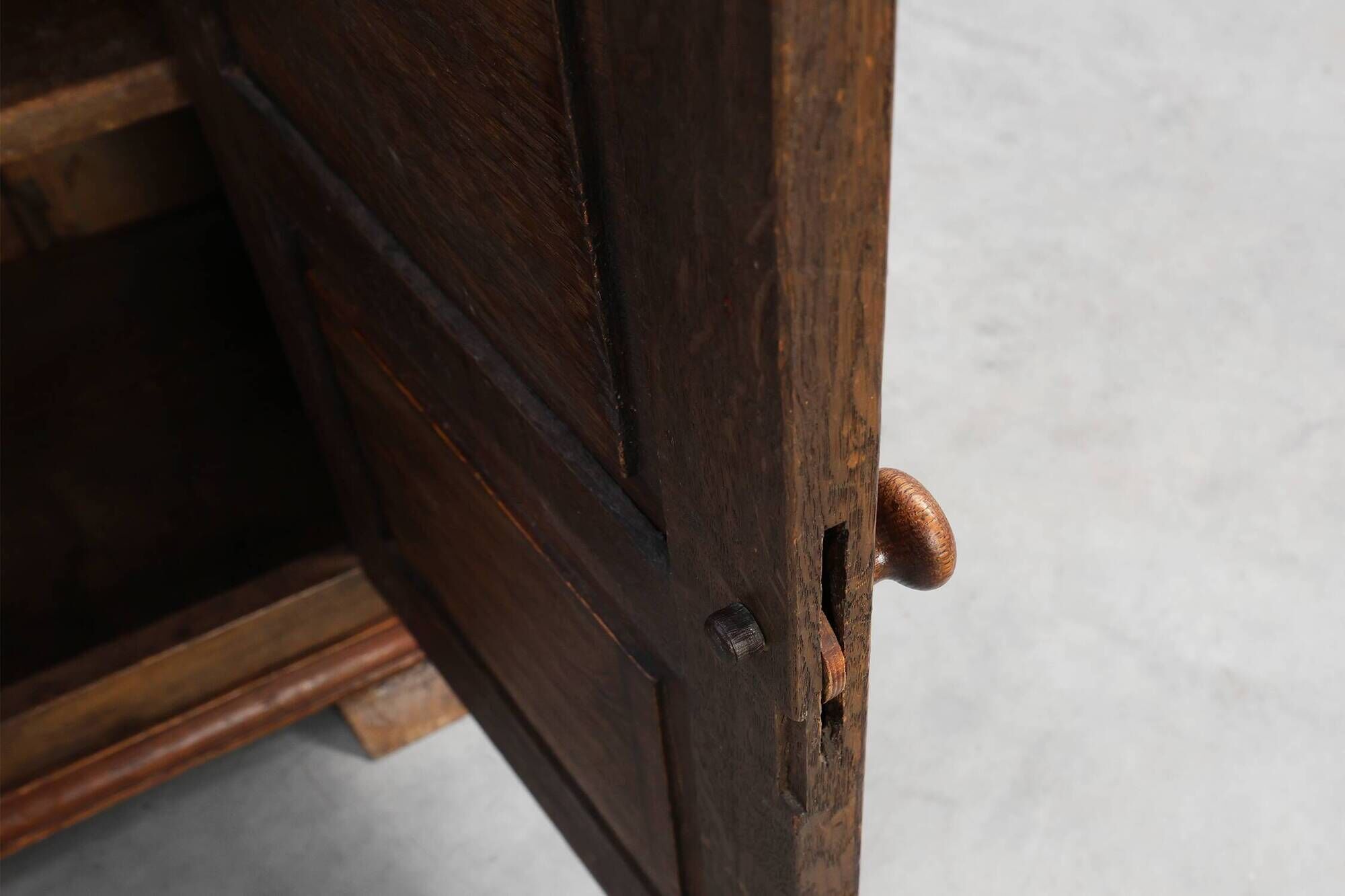 Rustic Solid Oak Cabinet with Geometric Floral Carvings, Belgium – 17th Cen