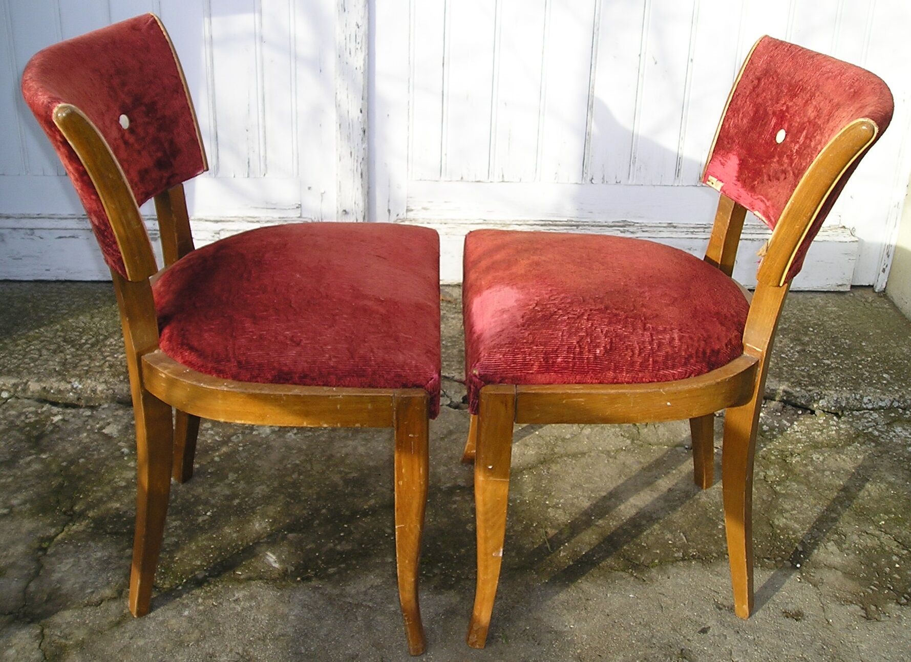 Paire de chaises en bois des années 50
