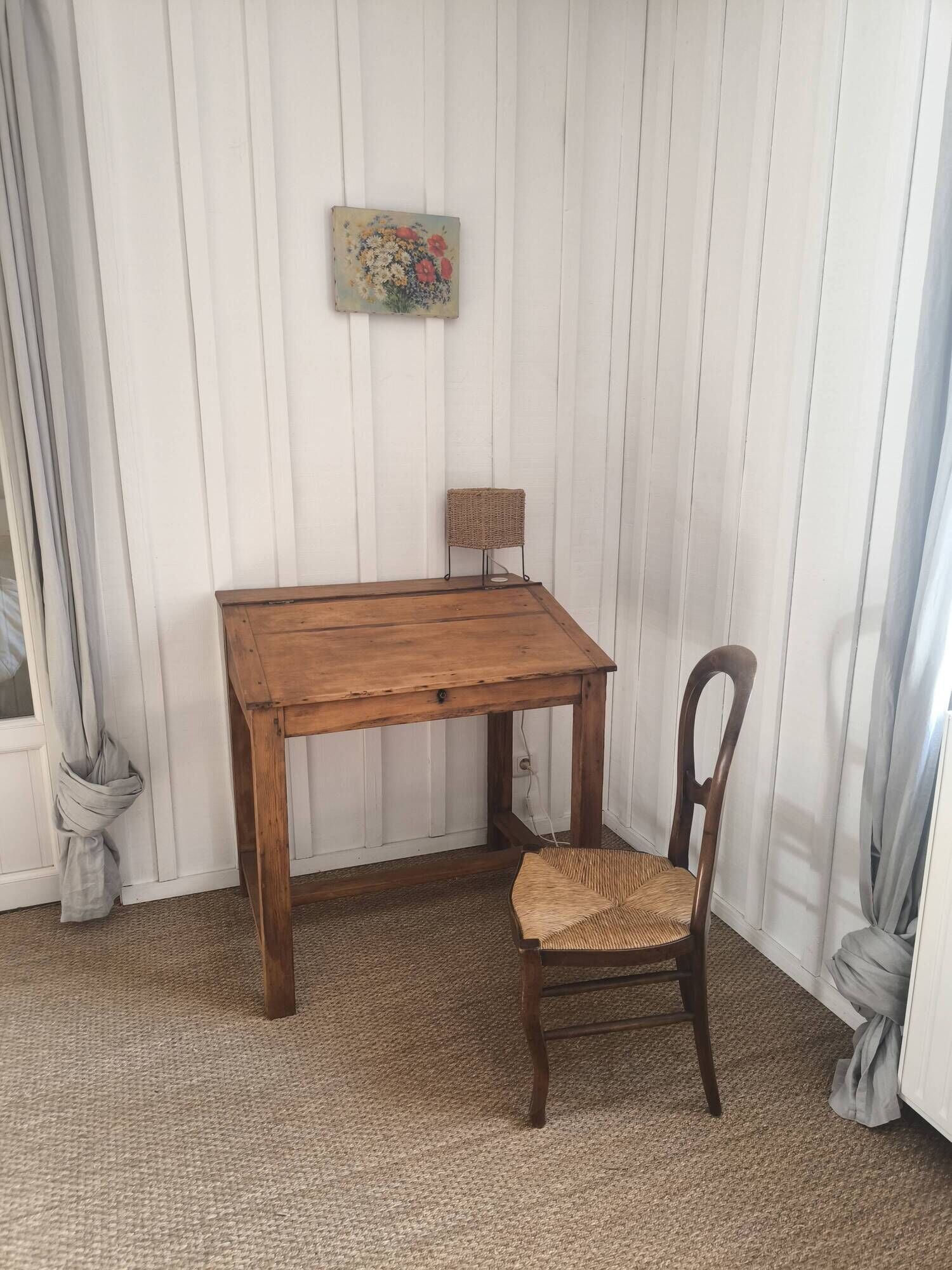 Master's secretary / school desk