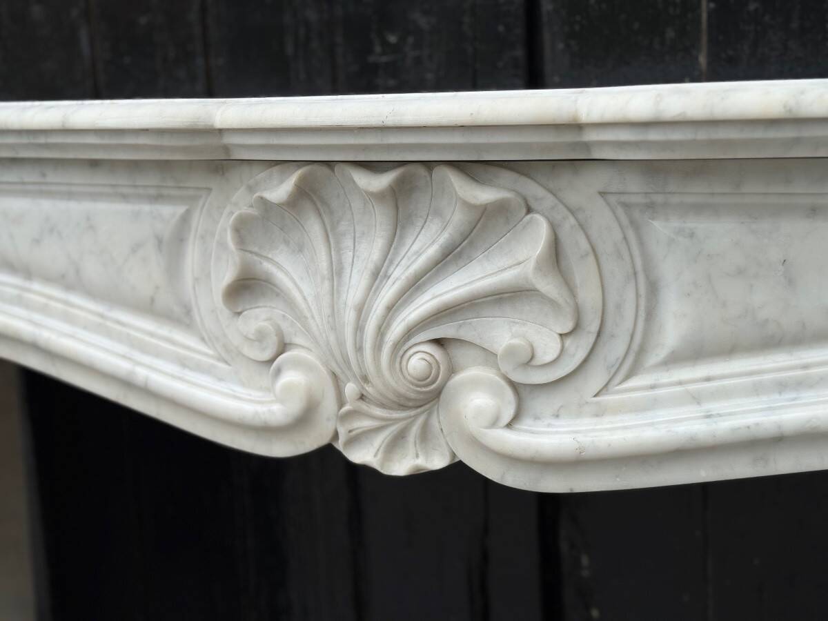 Louis XV style fireplace in white Carrara marble, circa 1880