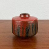 Brutalist studio pottery vase by Lu and Gerd Grove, 1964.