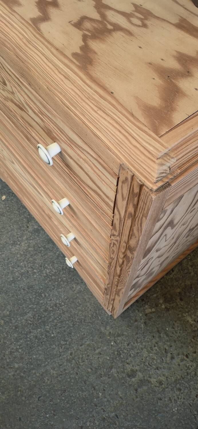 Vintage chest of drawers