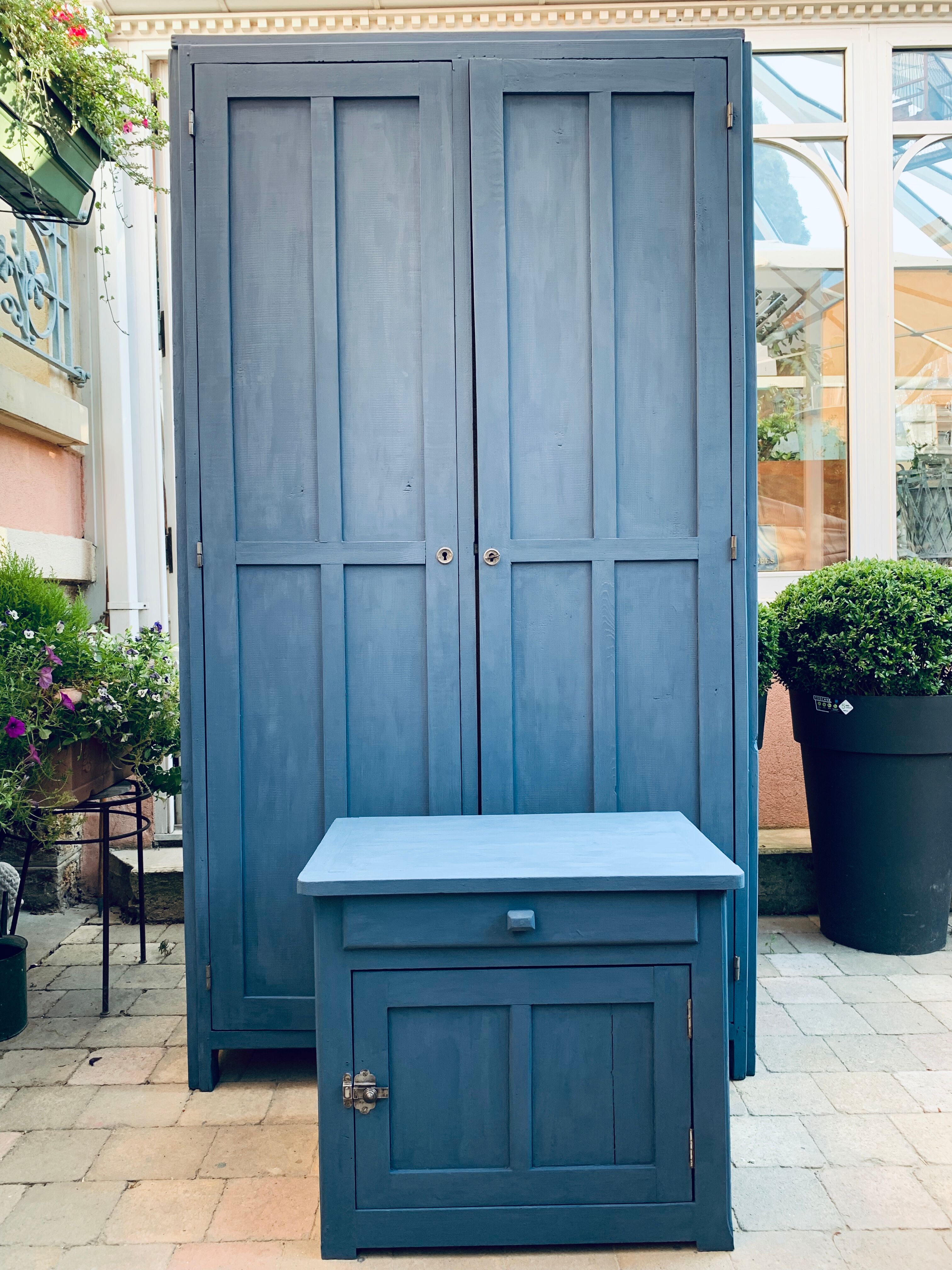 Parisian wardrobe and his bedside