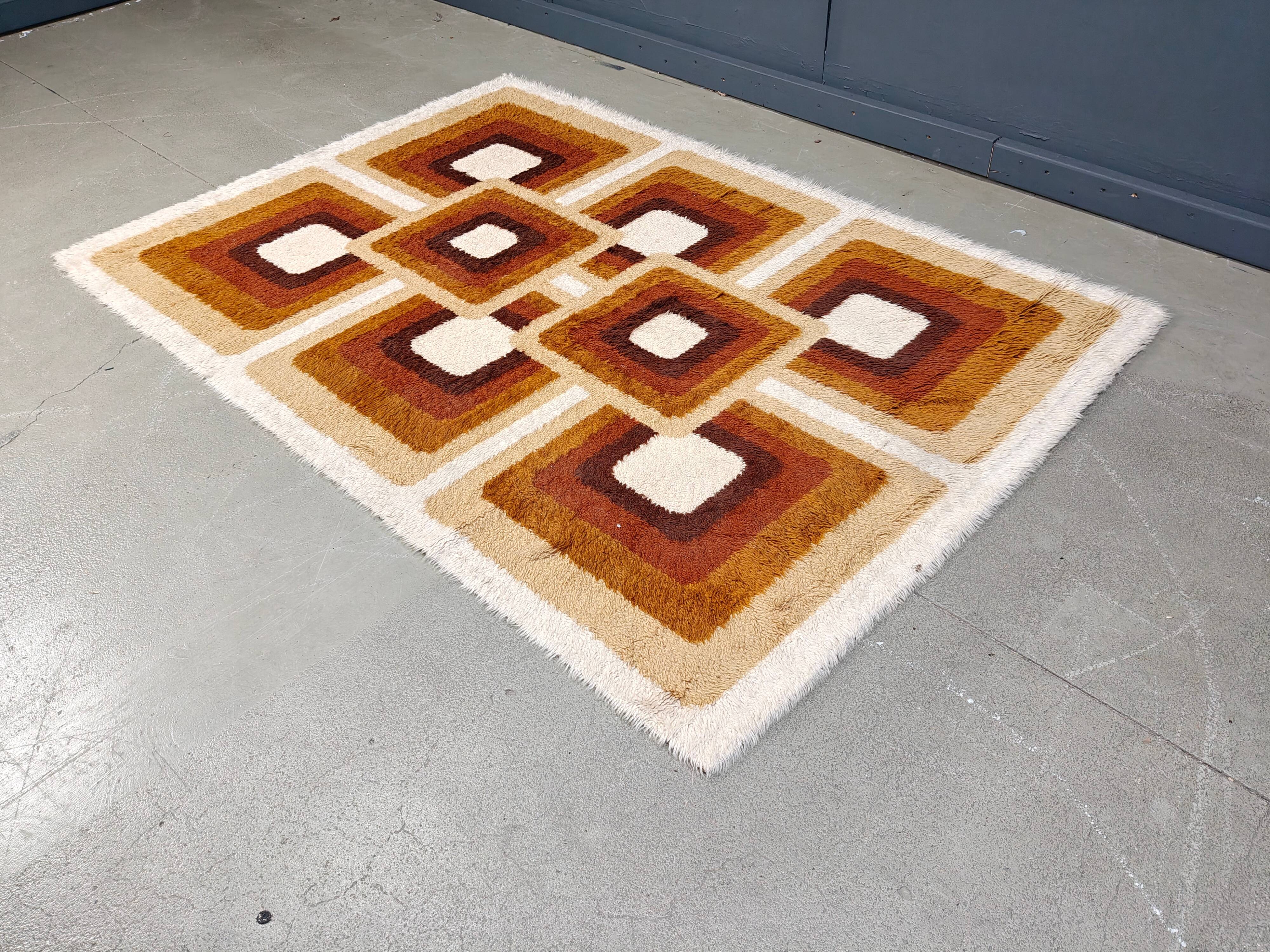 Vintage modernist rug, made in Belgium, 1970s