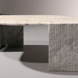 Table basse italienne en marbre en forme de larme, années 1980