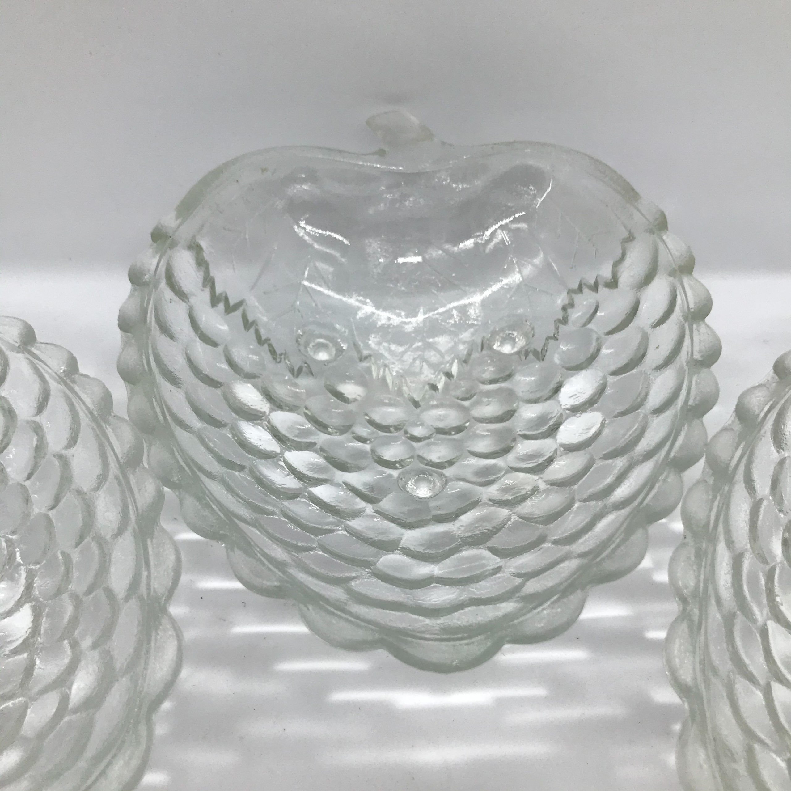 Set of 6 cups and fruit salad dish