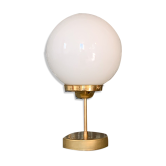 Opaline table lamp