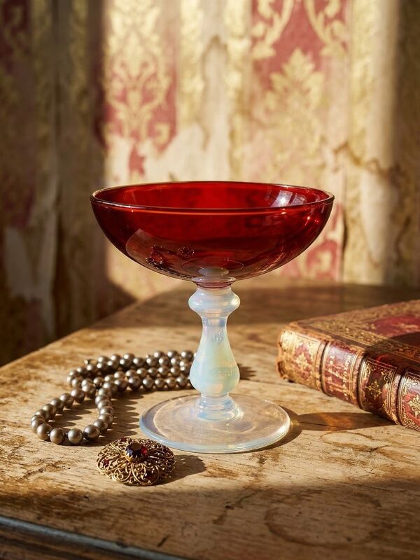Coupe sur pied verre soufflé Vénitien rouge et opaline bulle de savon vintage