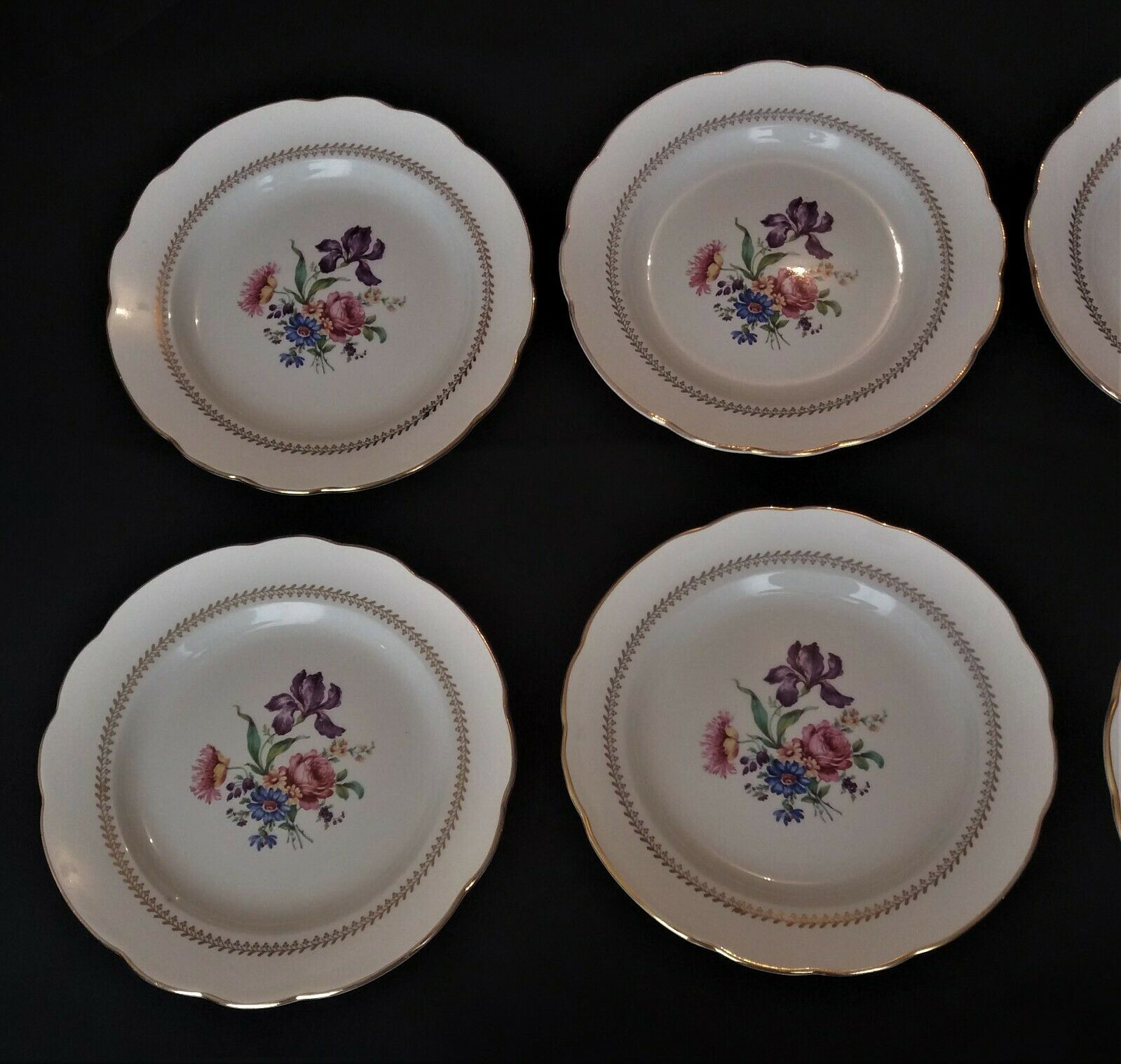 Series of eight flat plates Gien model Florence