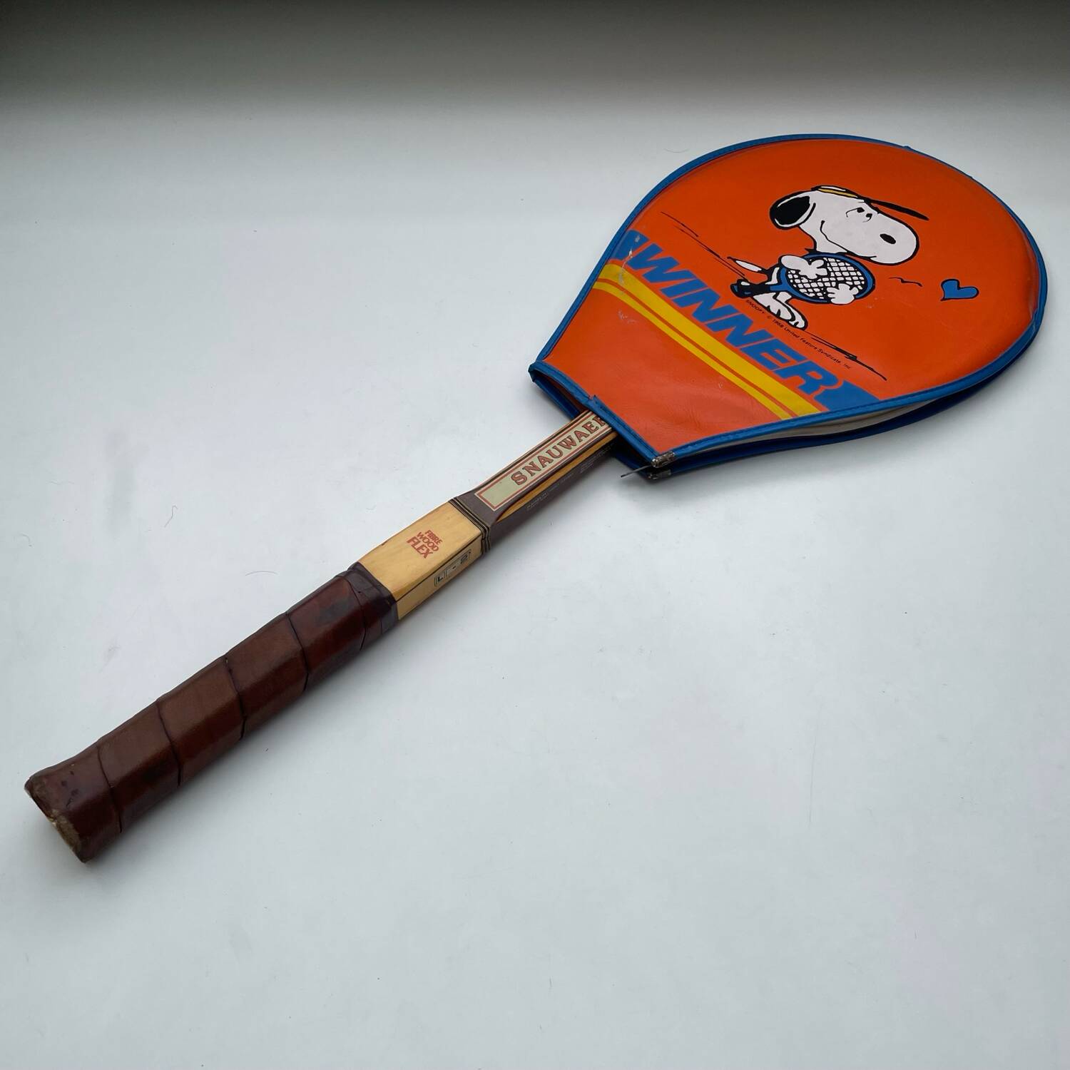 Raquette de tennis Snoopy John Newcombe