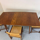 Table de salle à manger extensible en teck, style danois vintage des années 1950.