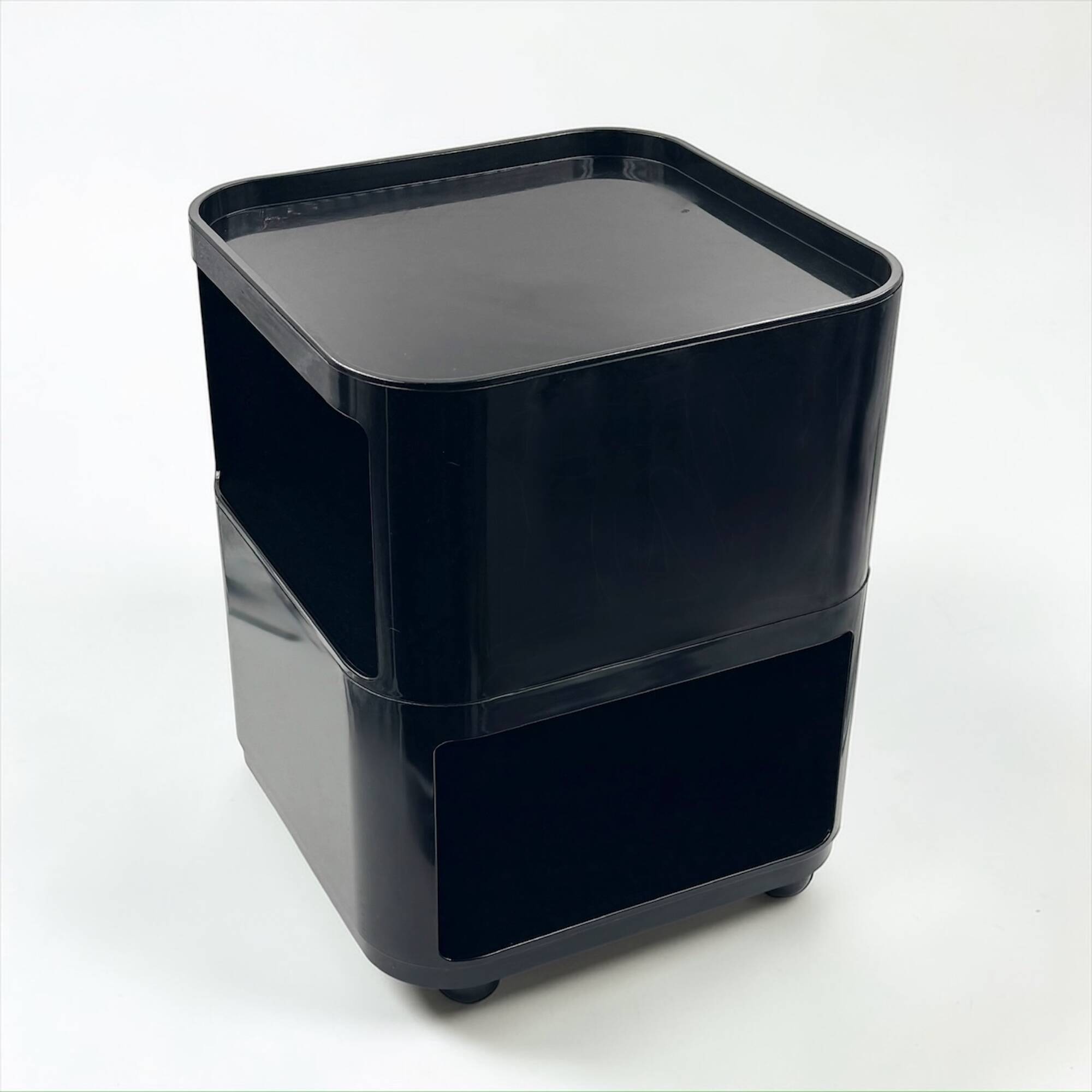 Meuble de rangement Kartell Componibili designé par Anna Castelli Ferrieri