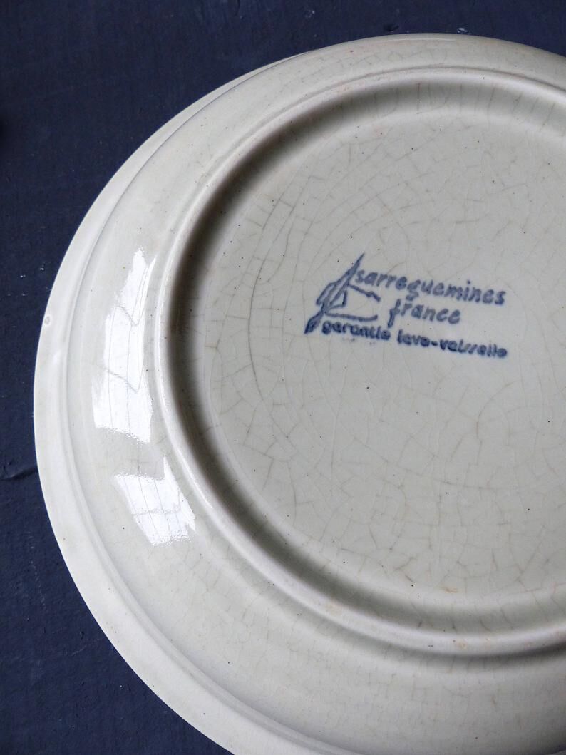 2 Old hollow plates Sarreguemines flowers faïence France