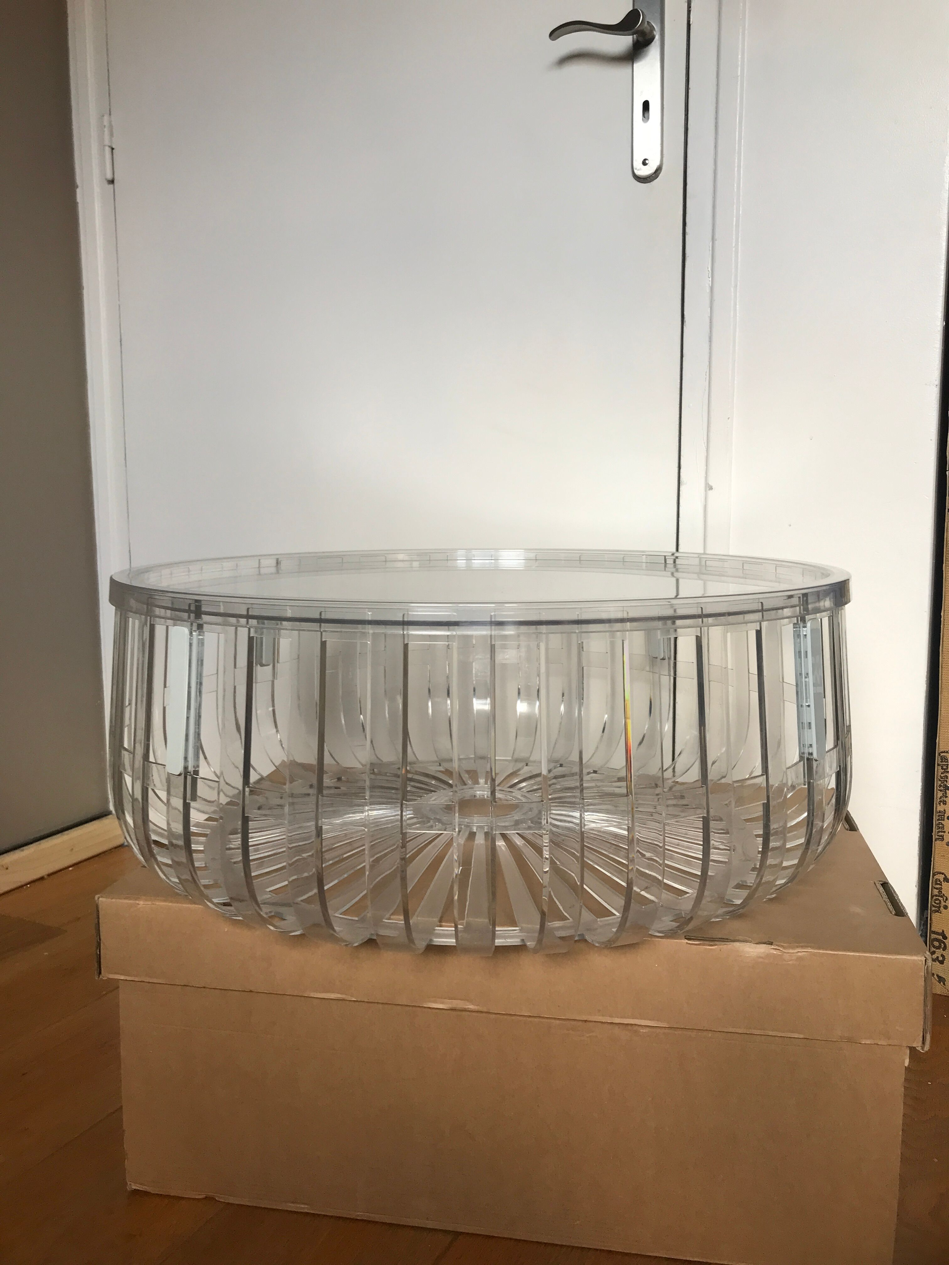 Coffee table by frères Bouroulec edition Kartell