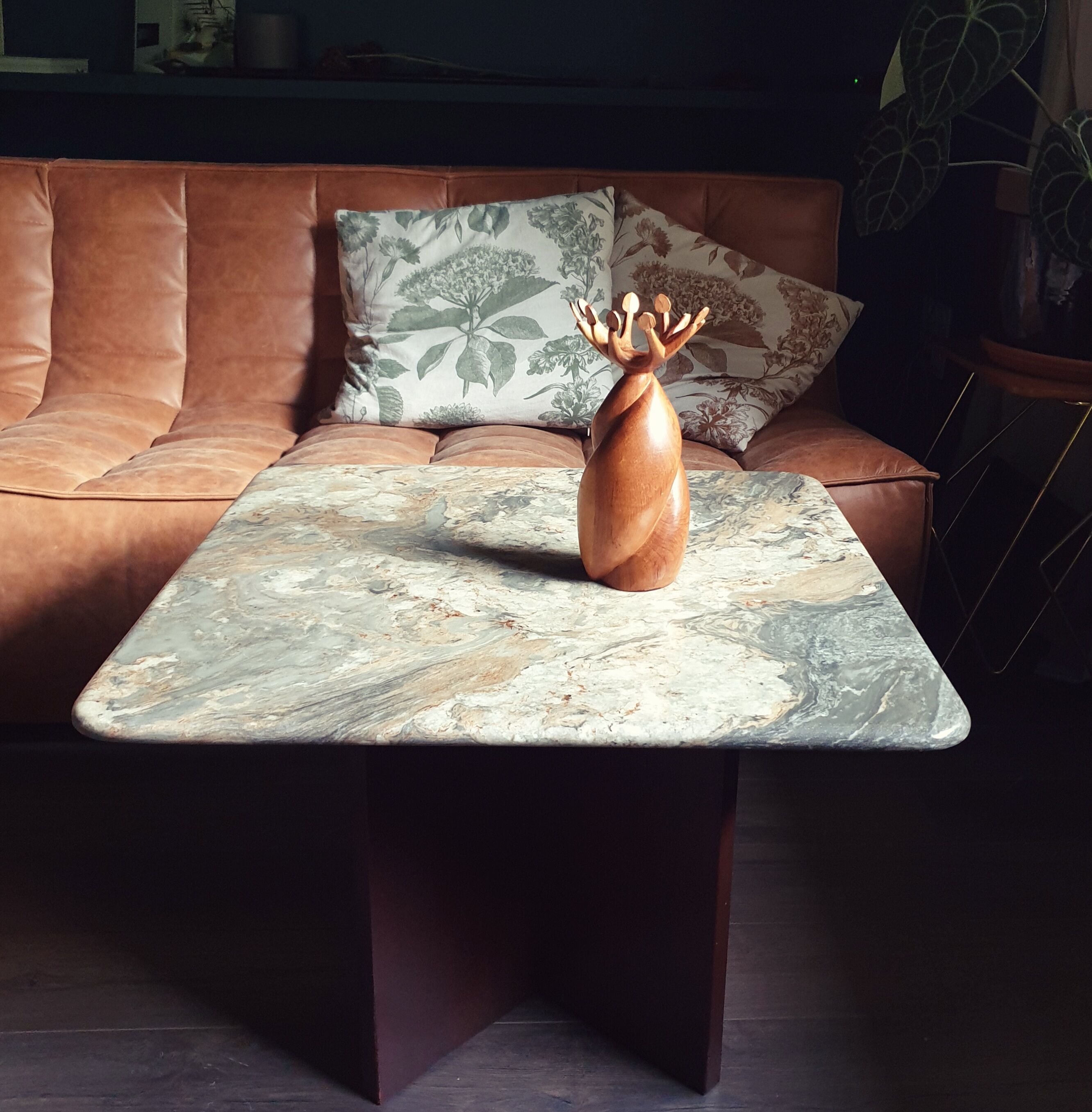 Vintage coffee table in italian marble 80s