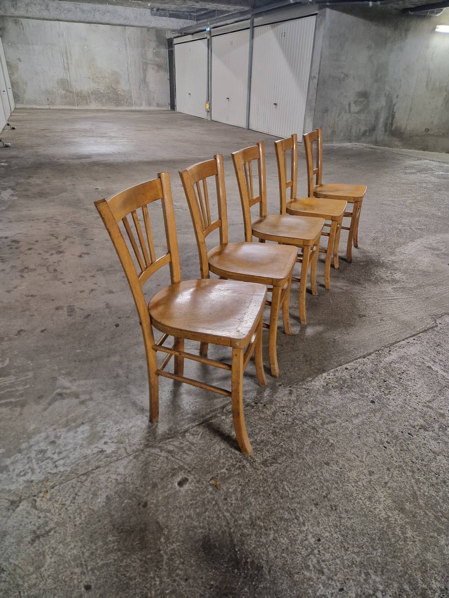 Lot de 5 chaises bistrot
