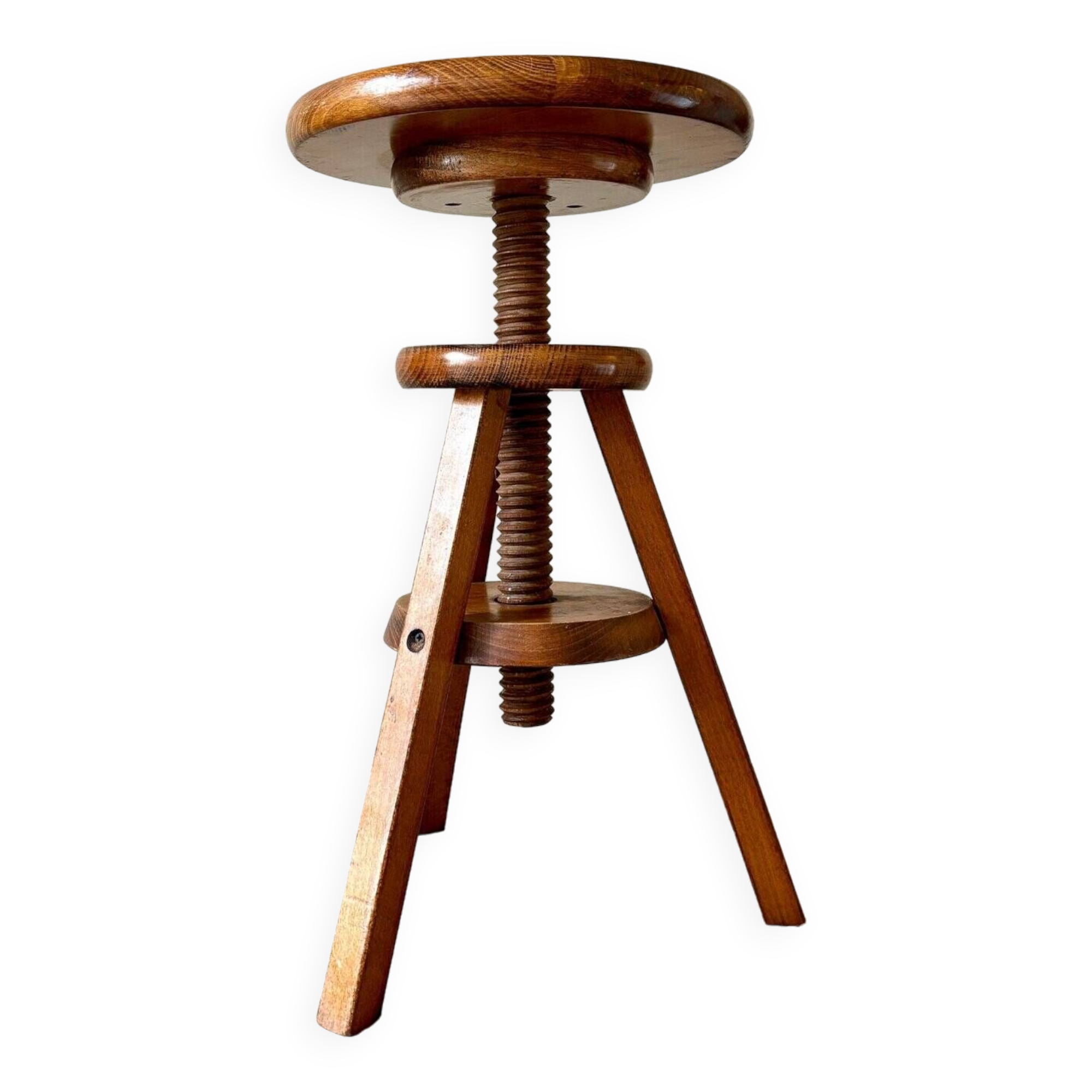 Wooden screw tripod stool
