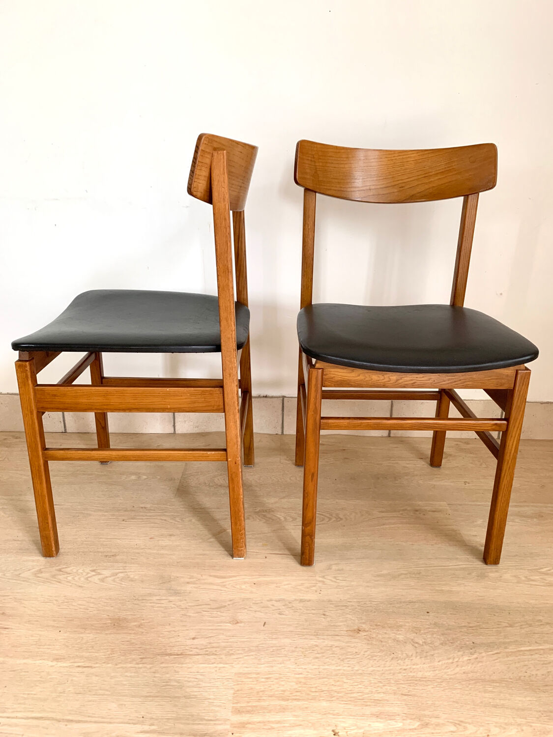 Suite de 4 chaises Gessef style scandinave
