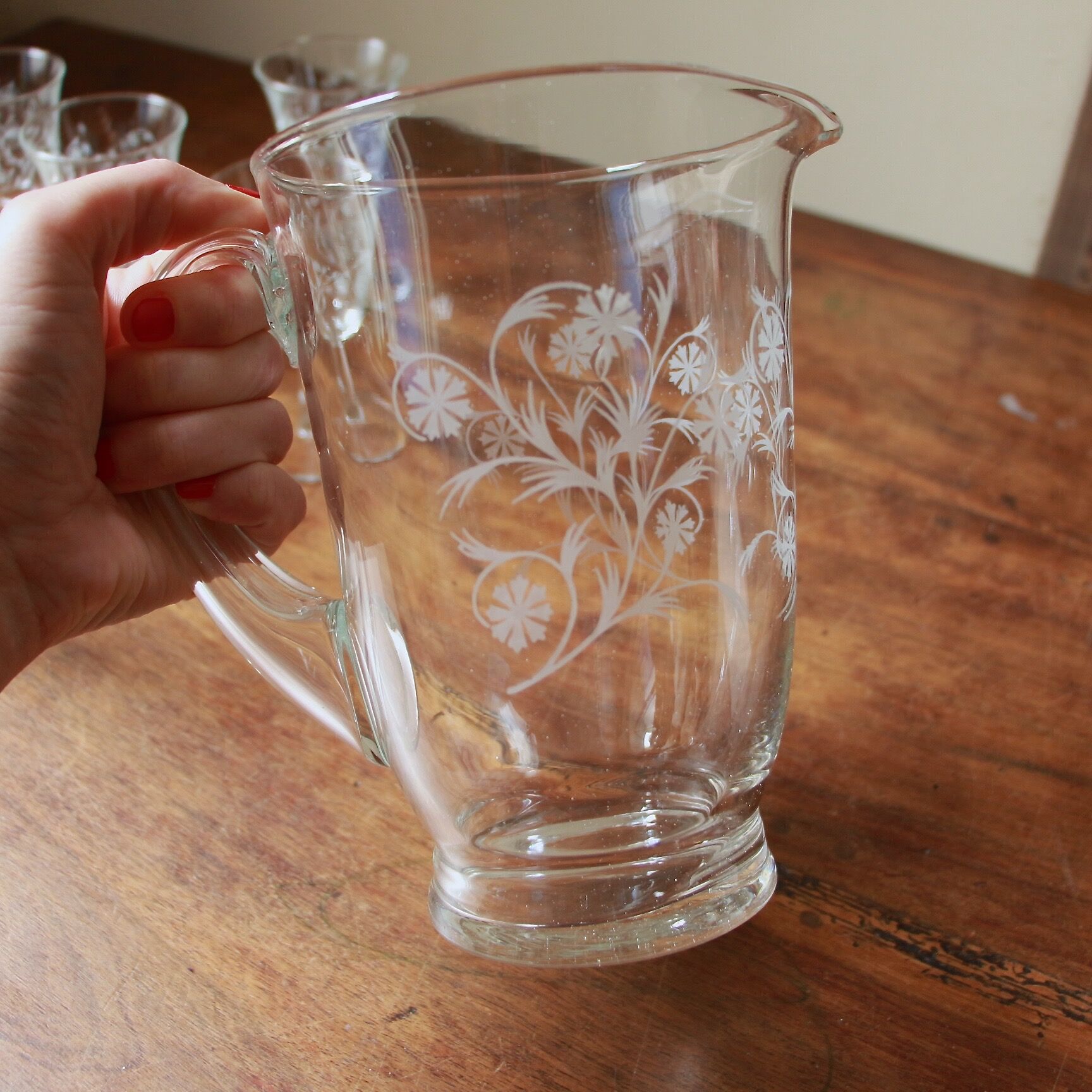Glass glass service with glass flower motif