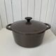 Round enameled cast iron casserole dish 26cm