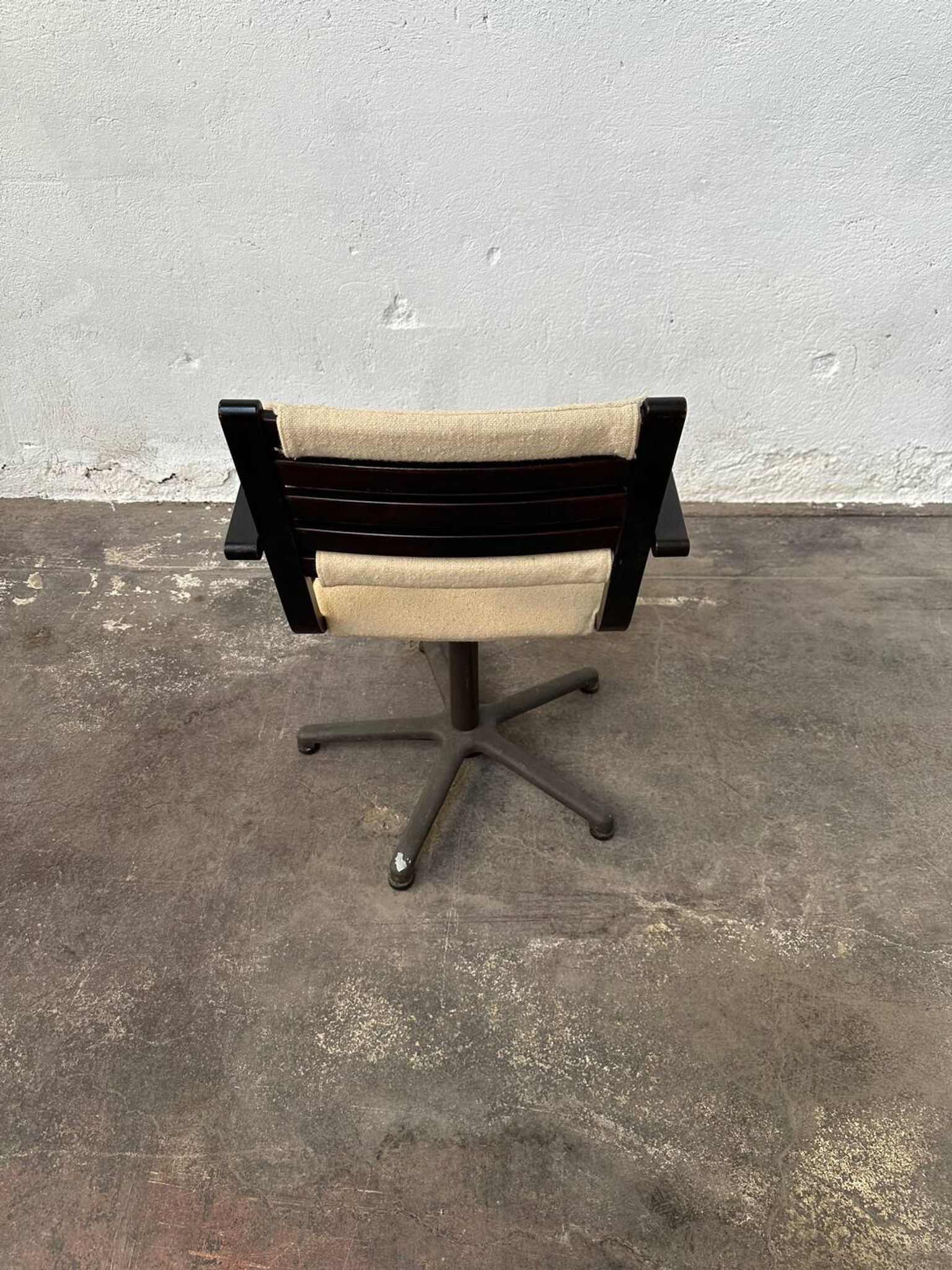 Chaise de bureau pivotante par Trio Raita