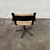 Swivel office chair by Trio Raita