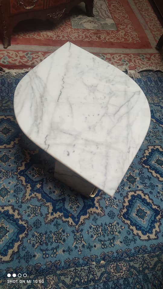 Coffee table in white Carrara marble with grey veins in the shape of an eye, circa 1970