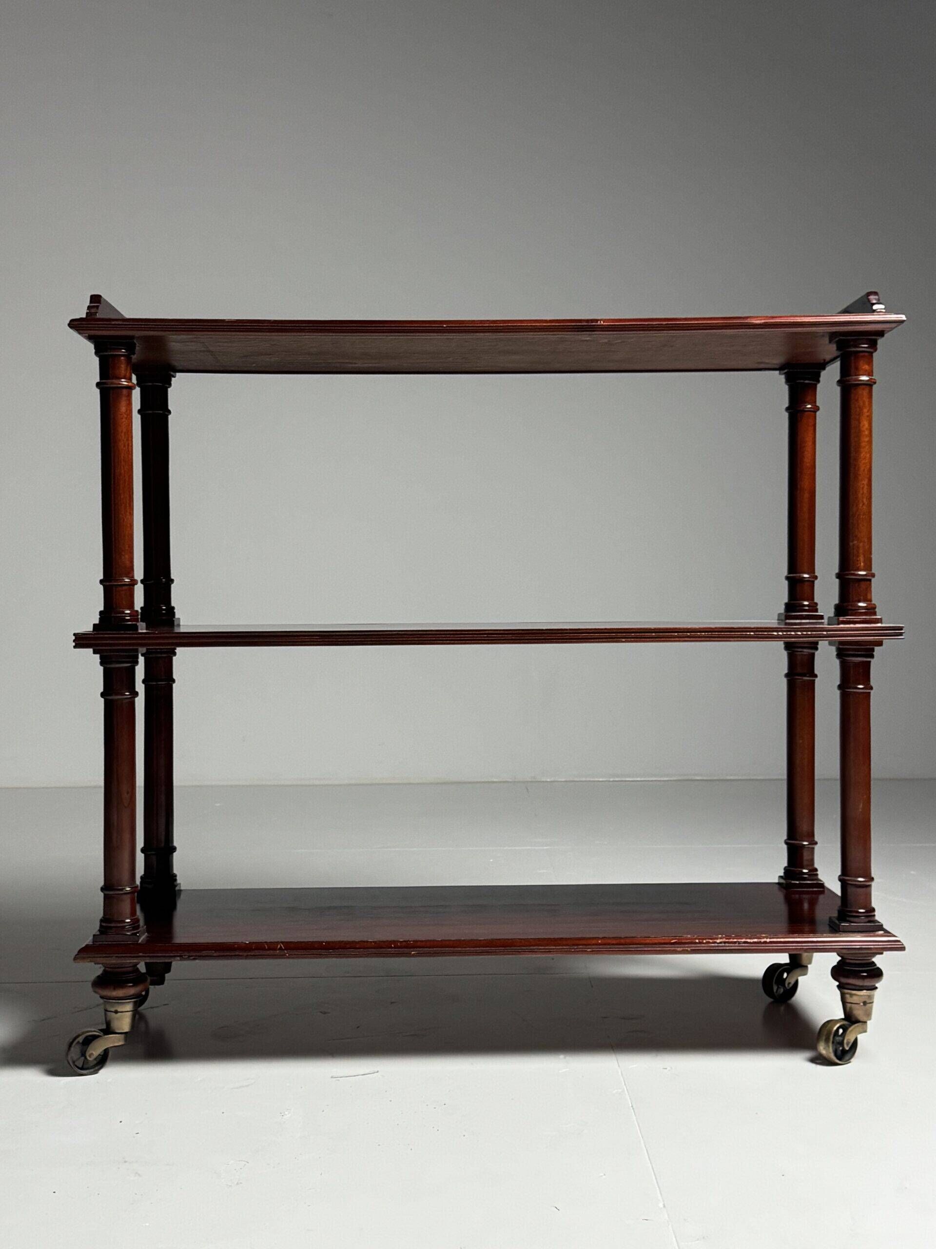 Mahogany étagère 20th century
