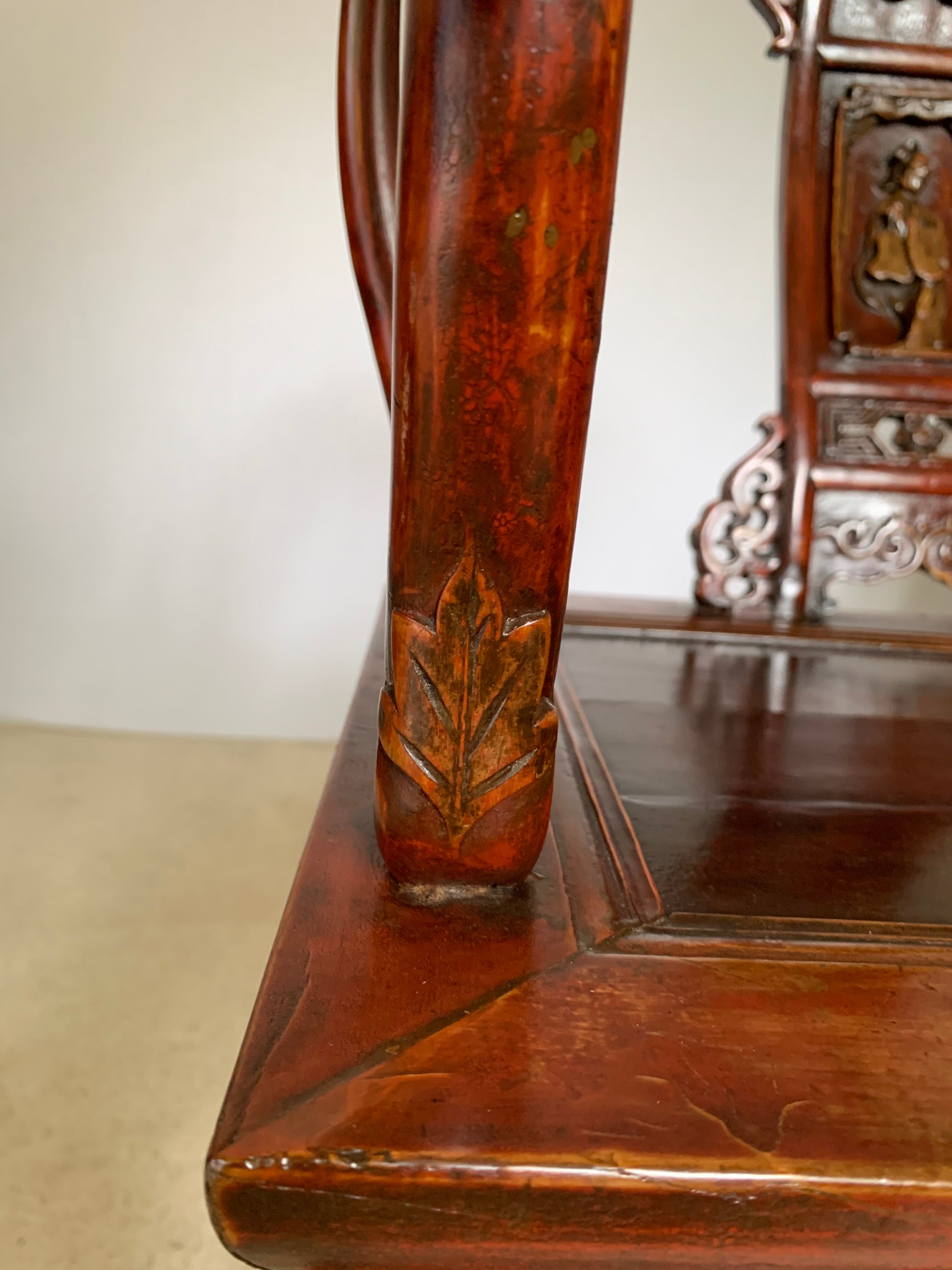 Fauteuil chinois laqué