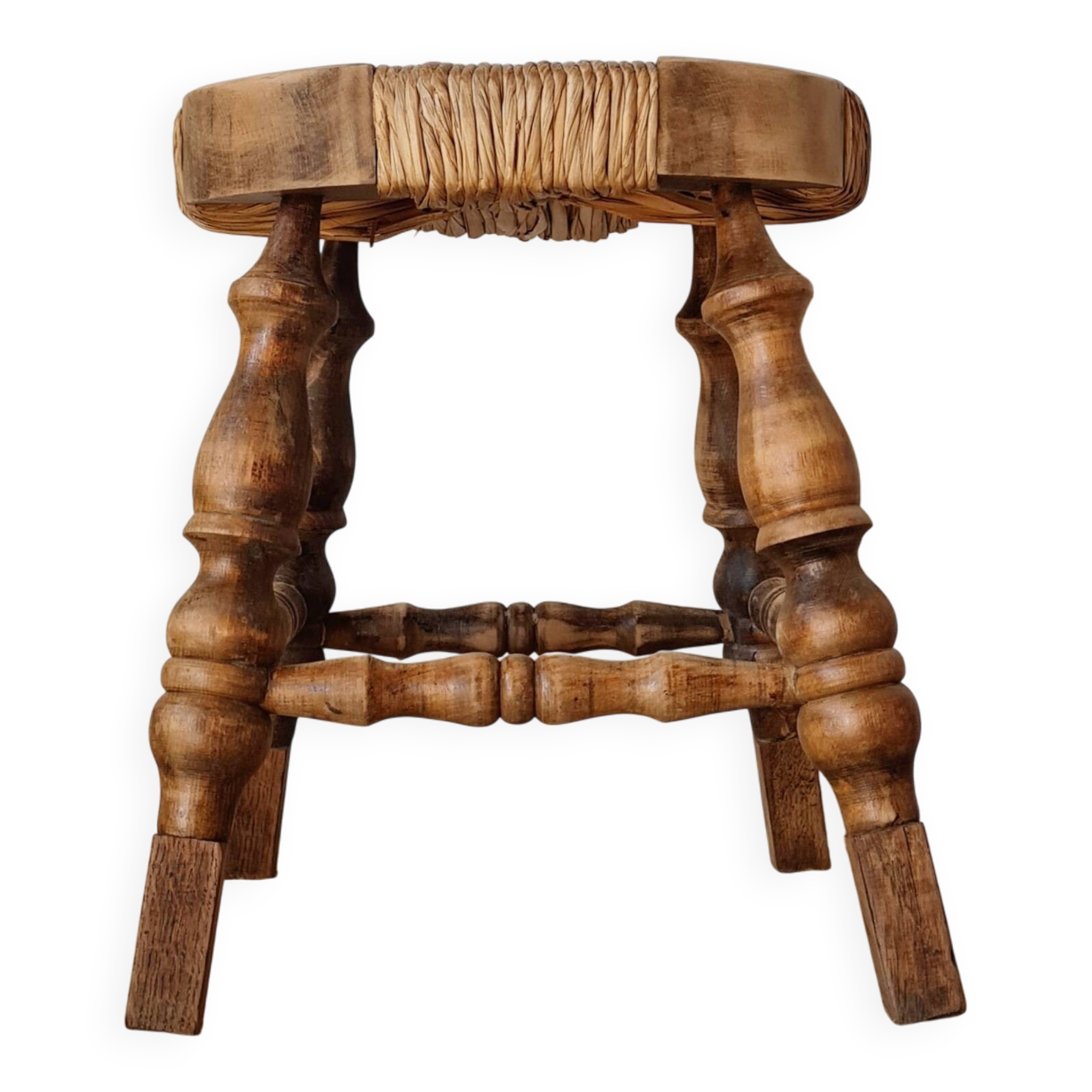 Petit tabouret tripode de style "Bobbin" en bois tourné et pai
