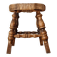 Petit tabouret tripode de style "Bobbin" en bois tourné et pai