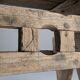 Tabouret ancien en bois, style wabi-sabi, artisanat traditionnel