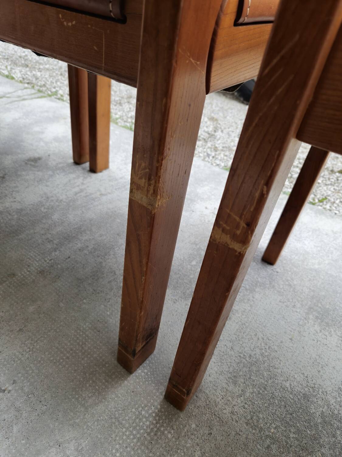 Dining room set table and 6 chairs Maison Regain in Elm