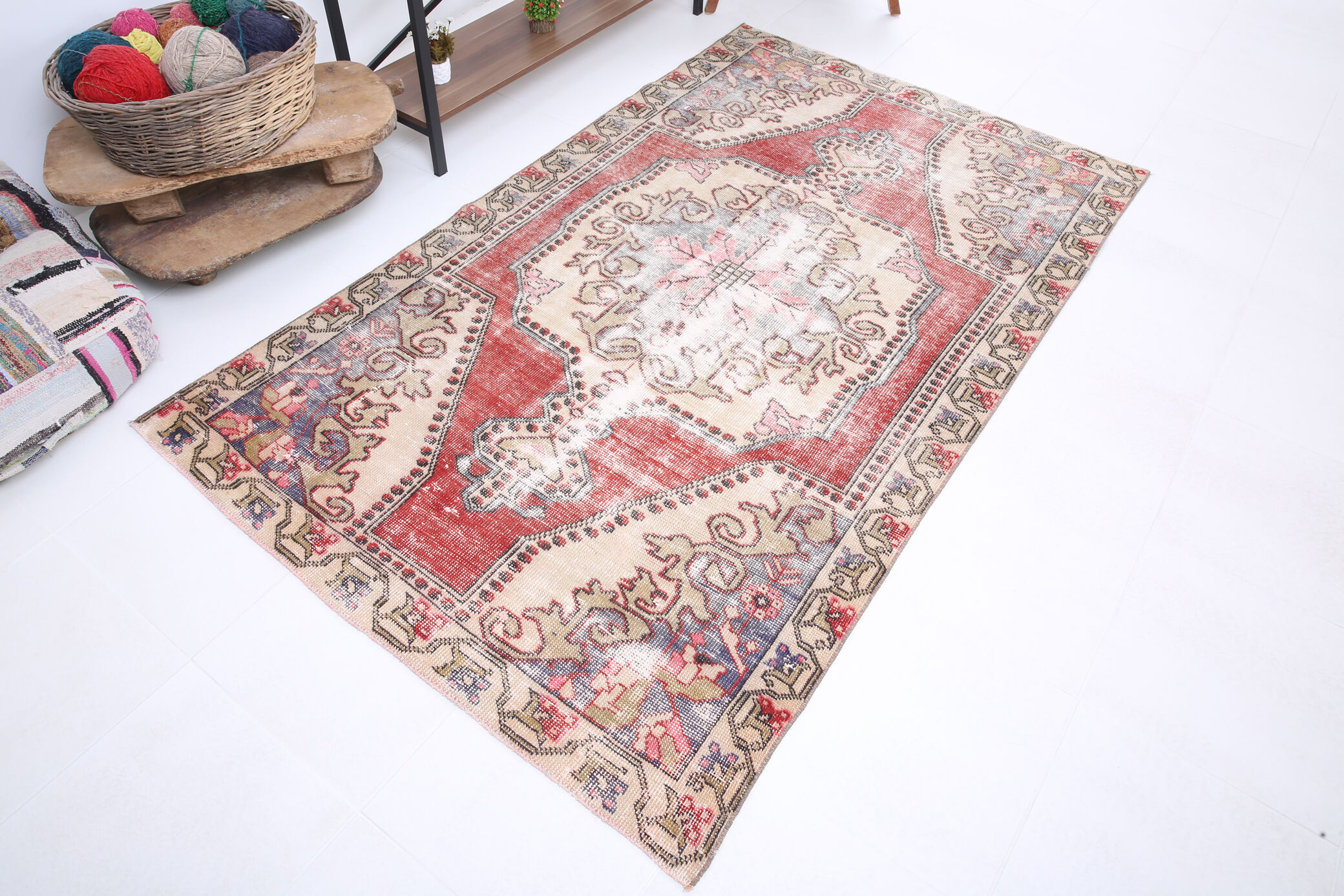 4x7 madallion faded oushak rug, 220x132cm