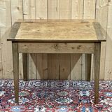 Rustic sloping desk from the 19th century in oak and fir