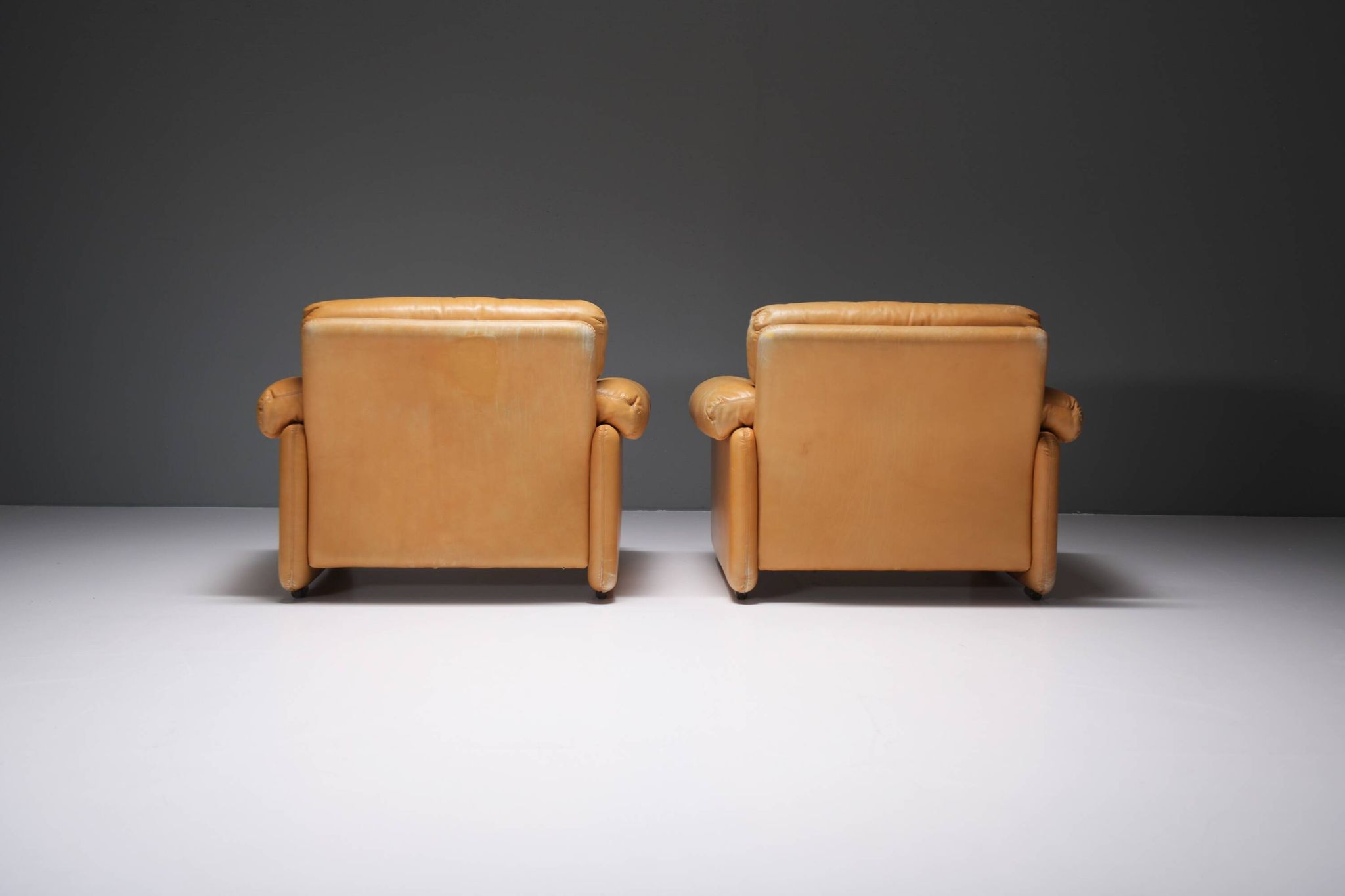 Stunning Coronado chairs in cognac leather by Afra & Tobia Scarpa - B&B Italia