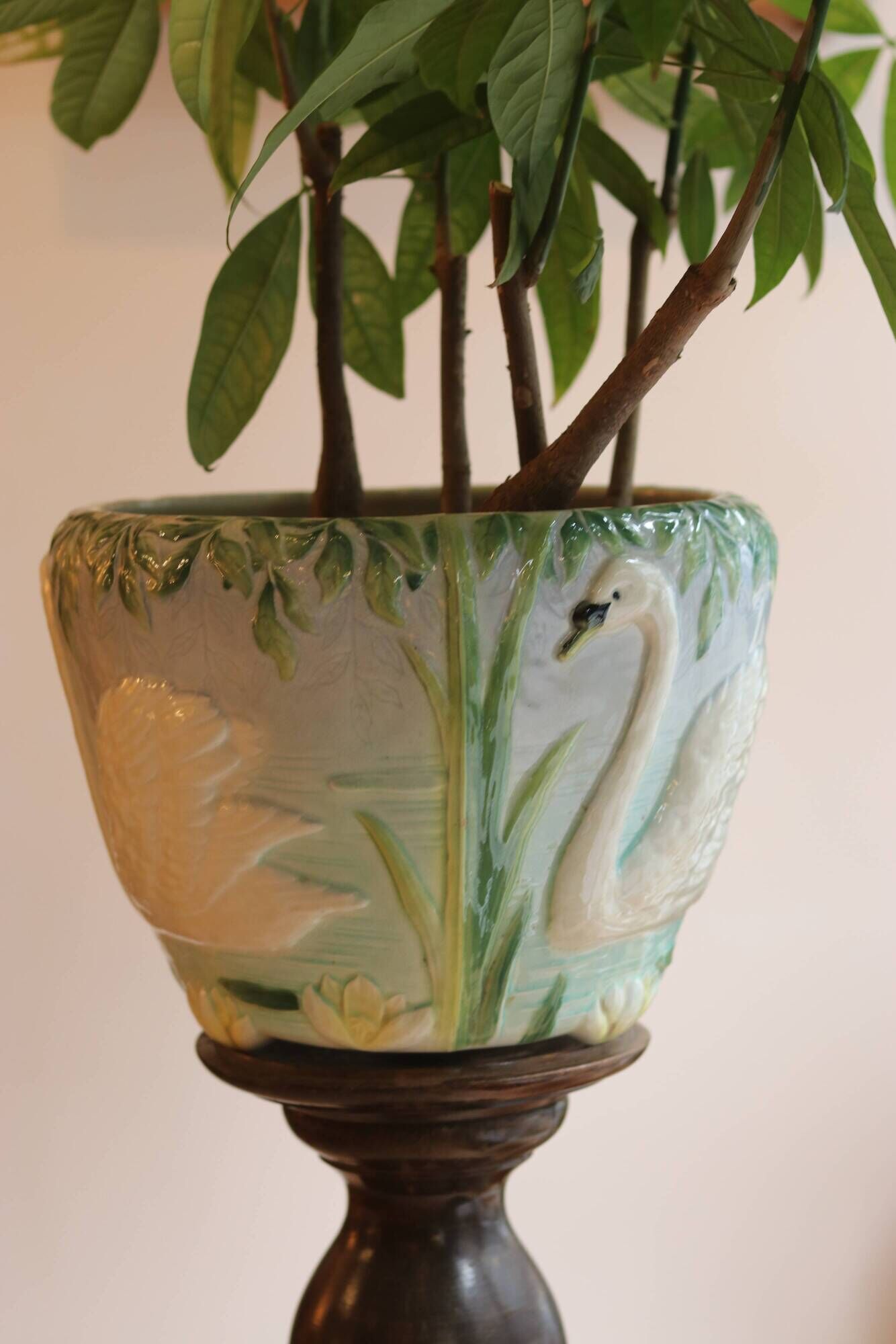 Cache-pot in earthenware Art Nouveau, Saint-Clément factory, around 1900.