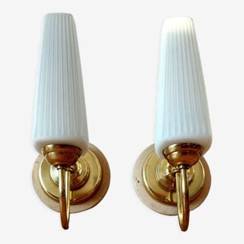 Pair of sconces with a light arm, brass and white opaline 1960.