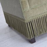 Canapé danois 2 places des années 1970, revêtement en velours, pieds en hêtre.