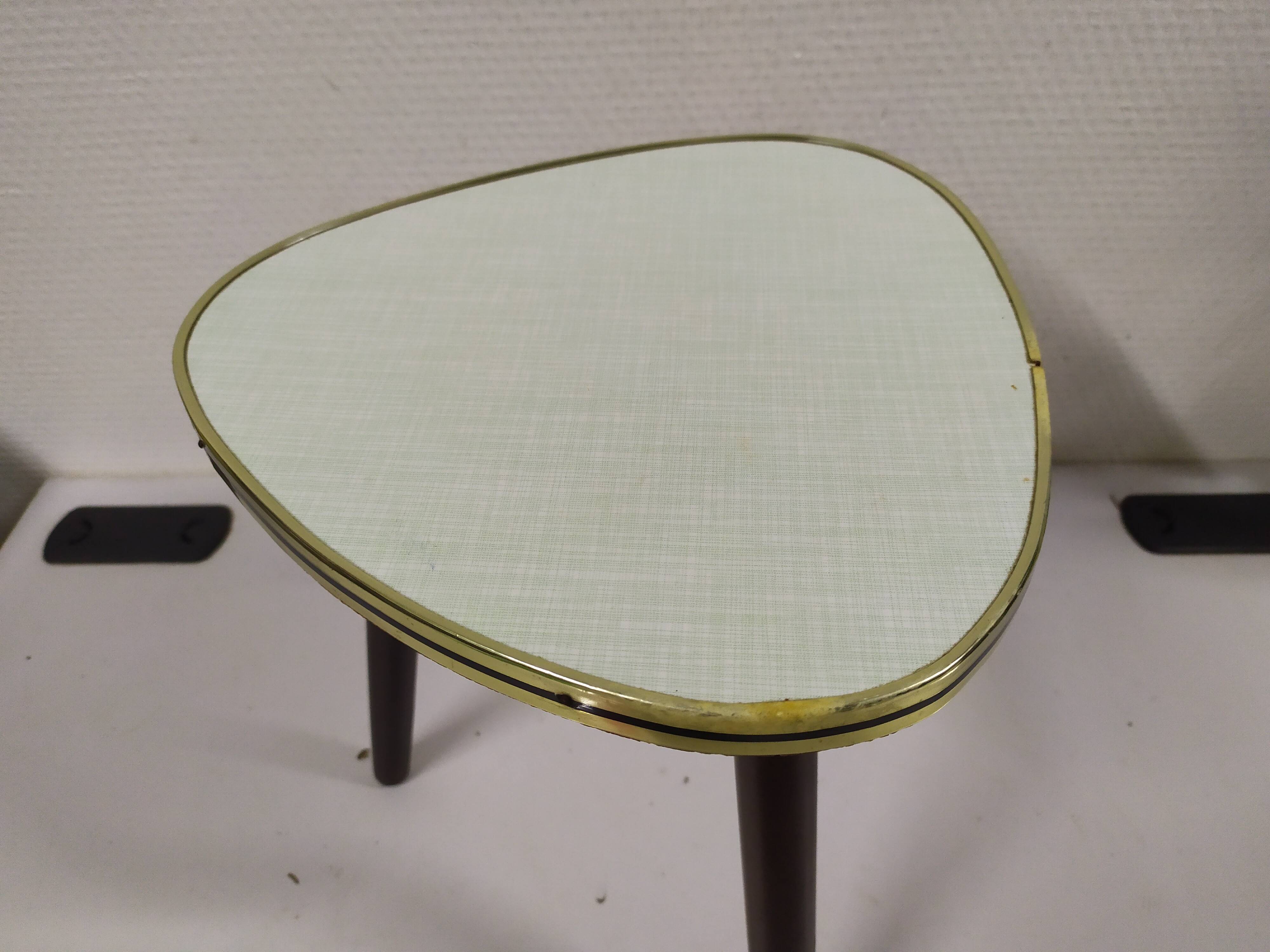 Formica tripod rests plant holder - white - vintage