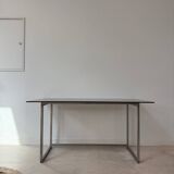Bureau en métal et verre fumé, années 70