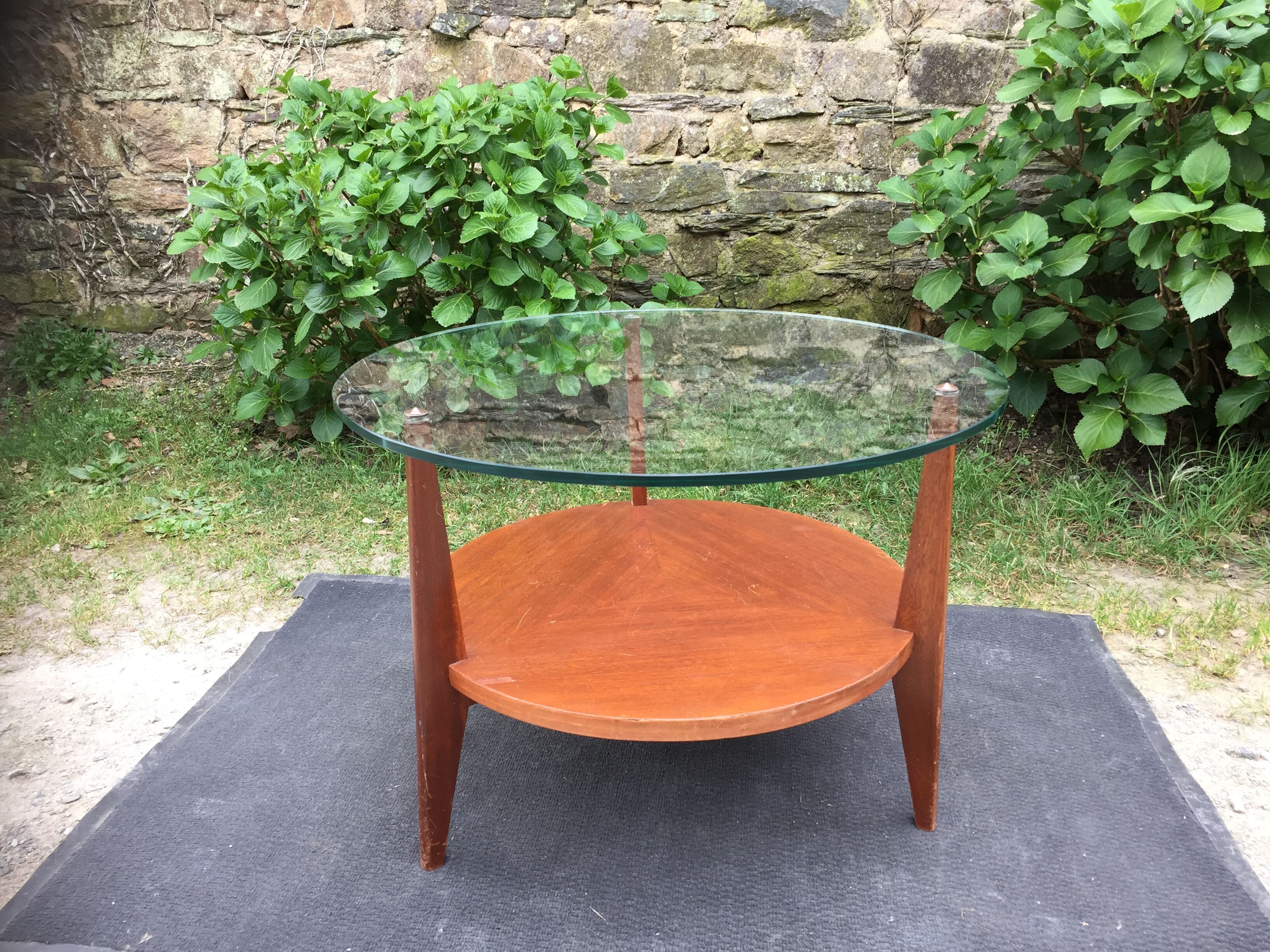 Vintage coffee table round compass legs top in glass and teak wood