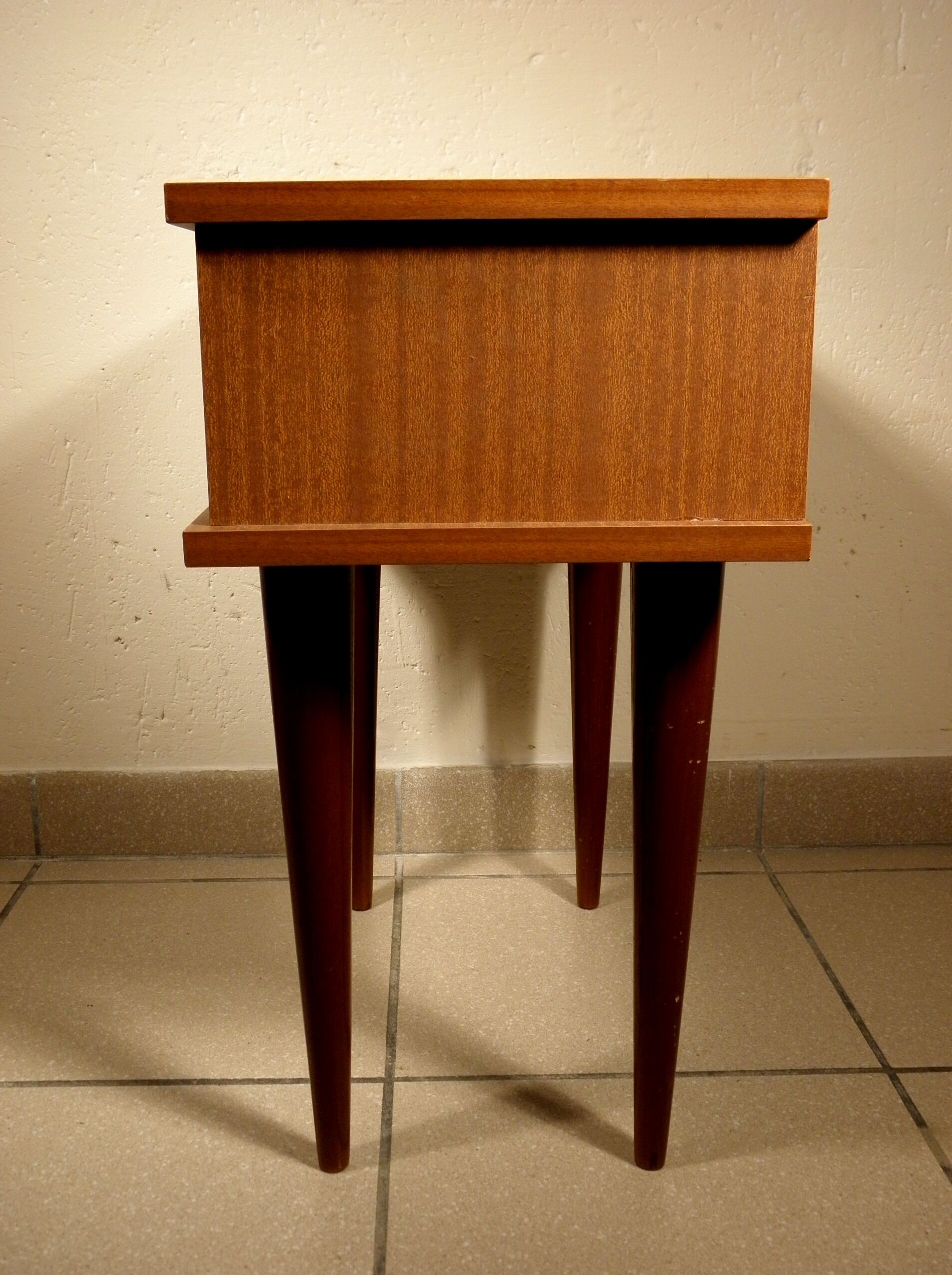 Bedside feet spindles 1970