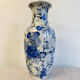 Vase chinois motifs fleurs blanc et bleu