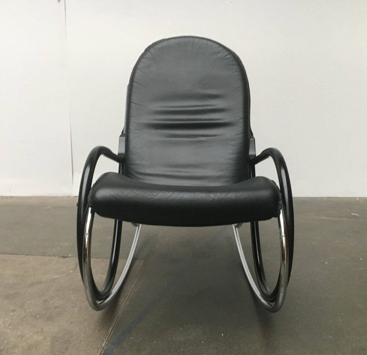 Chaise à bascule Nonna vintage suisse par Paul Tuttle pour Strässle